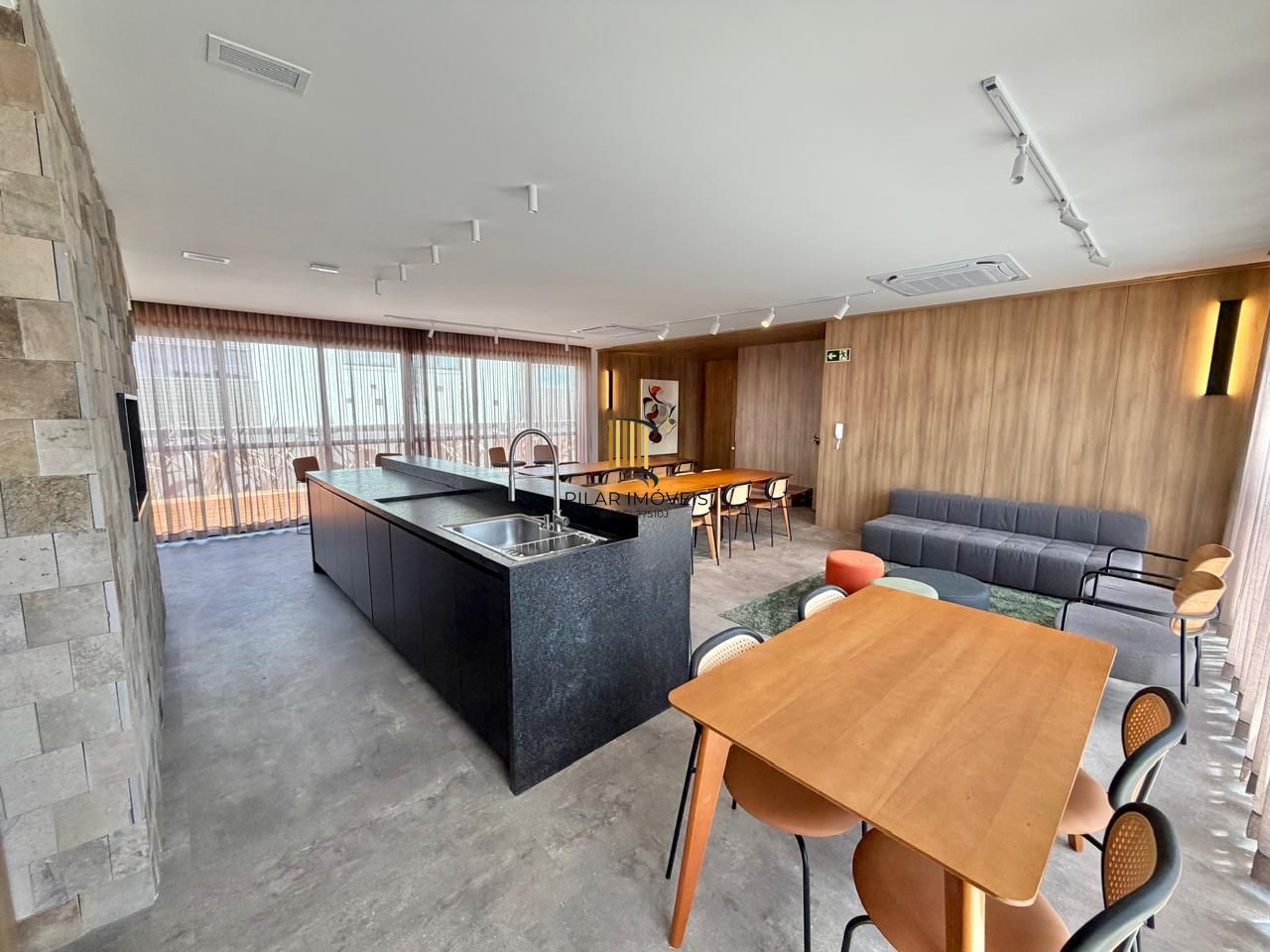 Excelente apartamento a venda no ITA123, com 2 domitórios no bairro Jardim Botânico.