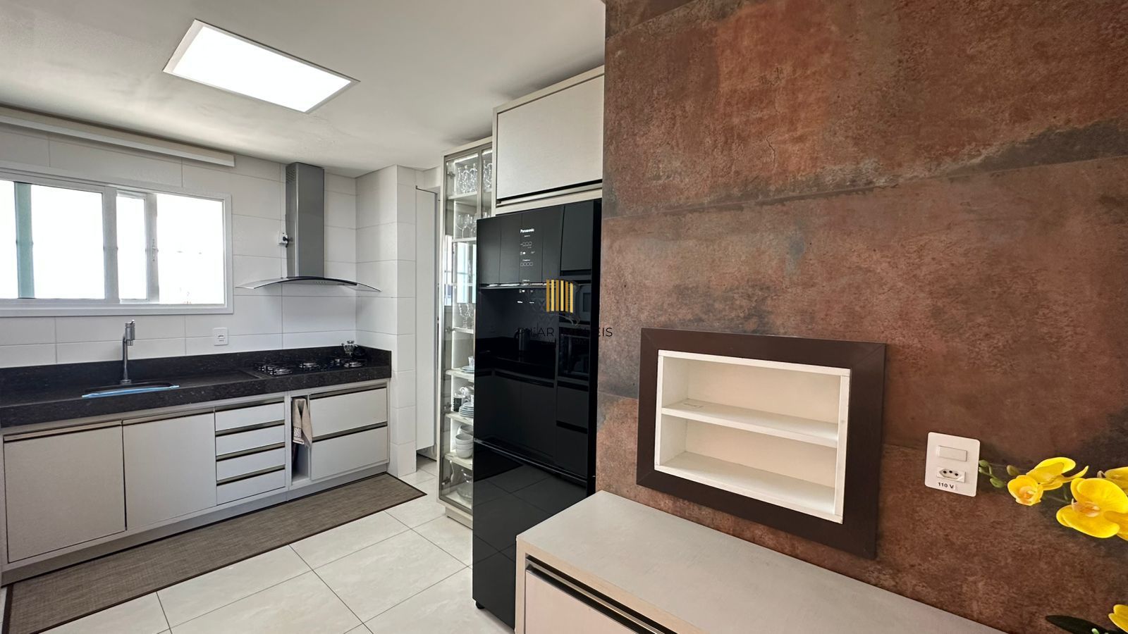 APARTAMENTO 3 DORMITÓRIOS MOBILIADO NO CENTRO DE TORRES RS