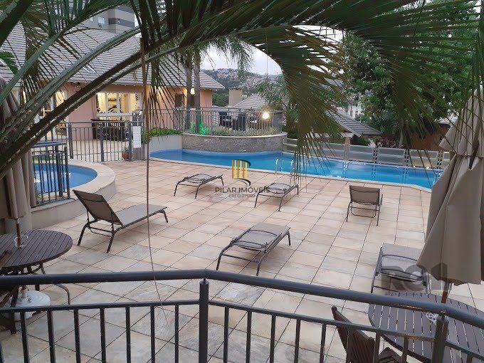 vende exelente casa com 442m² , 4 dormitórios Suíte, garagem para 4 carros