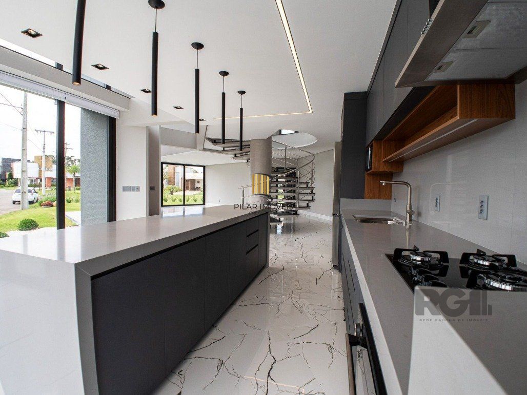 Mansão no Ocean Side para Comprar com  592m2 por R$ 5.200.000,00
