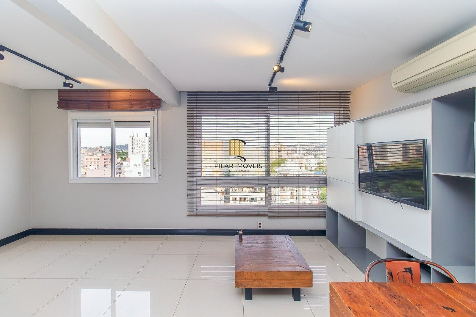Apartamento 1 dormitório (reversível para 2) | Suíte | Semi Mobiliado