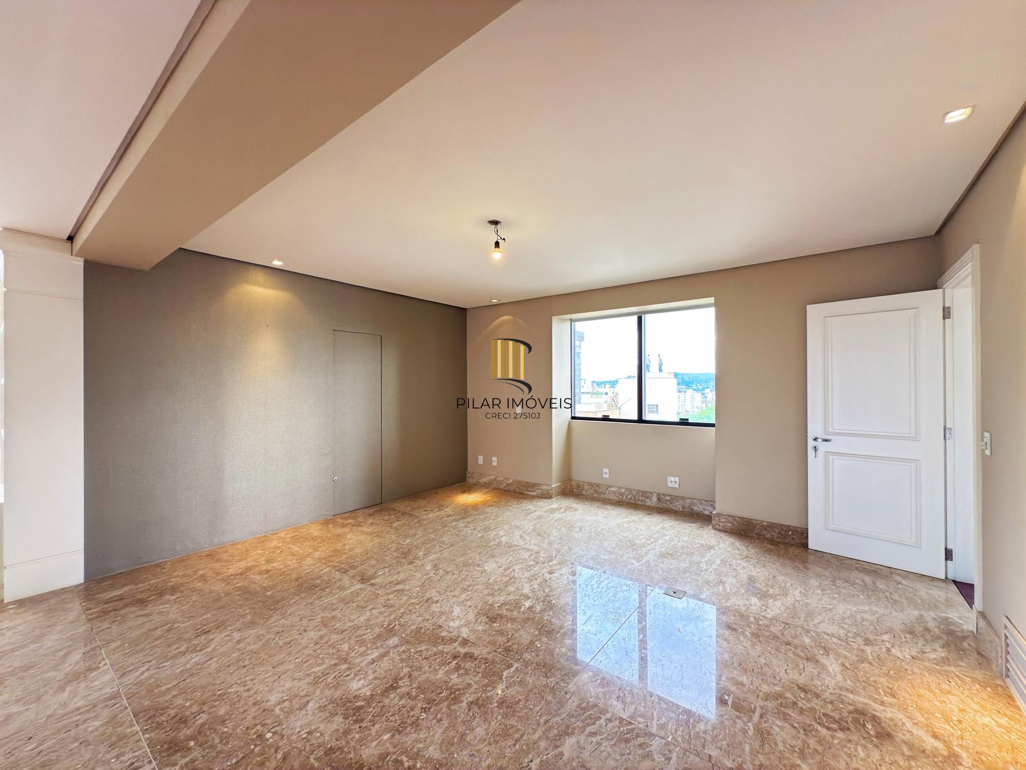 Apartamento com Lareira | Churrasqueira | 3 Suítes | Bairro Petrópolis