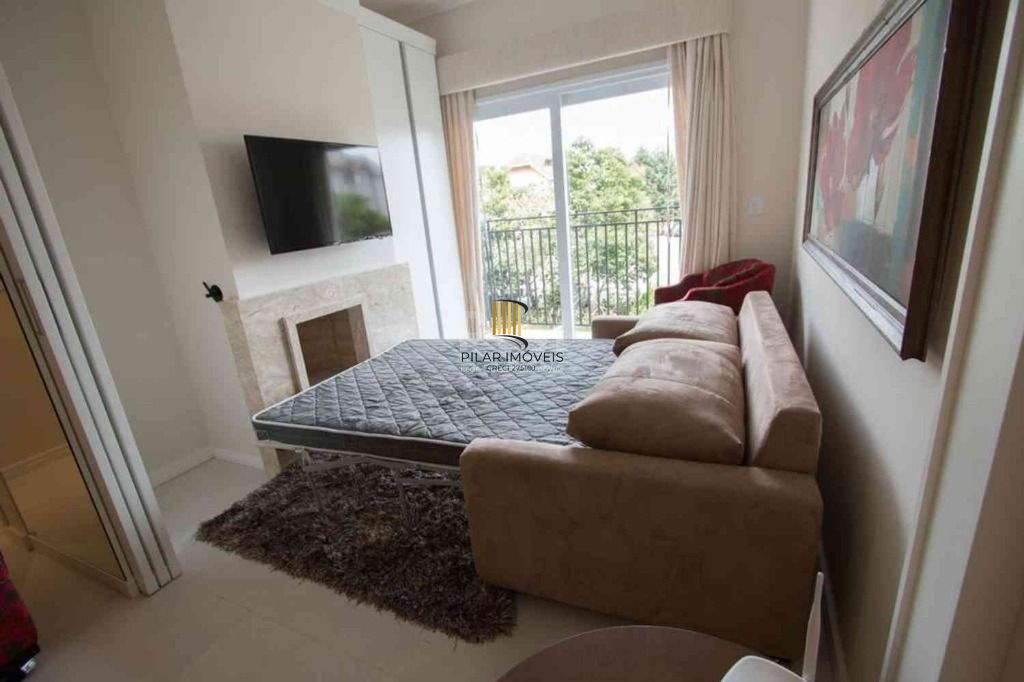 Apartamento com 1 dormitório para alugar, 52 m² por R$ 2.600,00