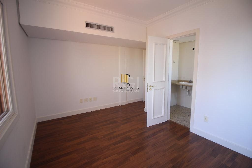Linda Cobertura com 3 dormitórios para Comprar  com 331 m² - Bela Vista - Porto Alegre/RS