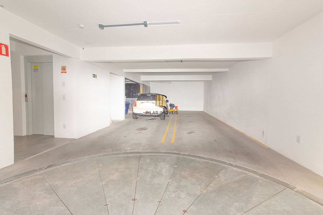 Apto de 2 suítes, 2 vagas, lavabo e churrasqueira