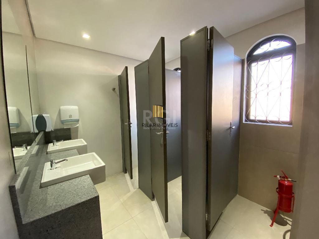 Excelente Casa Comercial Reformada Para comprar  - Partenon - Porto Alegre/RS