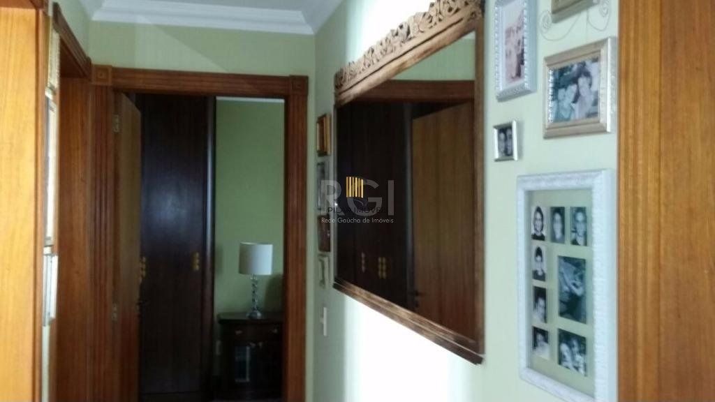 Vende cobertura mobiliada, 3 dormitórios, 3 vagas, Petrópolis