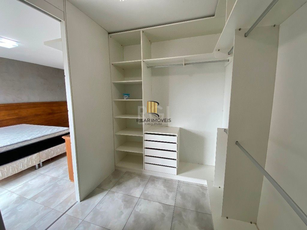 Apartamento Para Comprar  no Karpathos com 2 Dormitórios transformado em 1 suite com closet