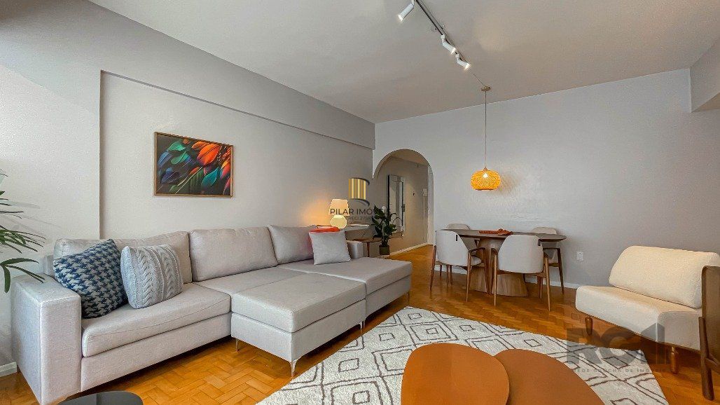 Apartamento para comprar ,  dois dormitórios, 1 vaga de garagem no Centro Histórico.