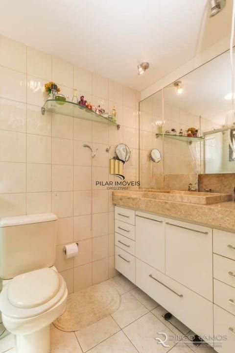 Apartamento Semimobiliado de 3 Quartos no Bairro Boa Vista