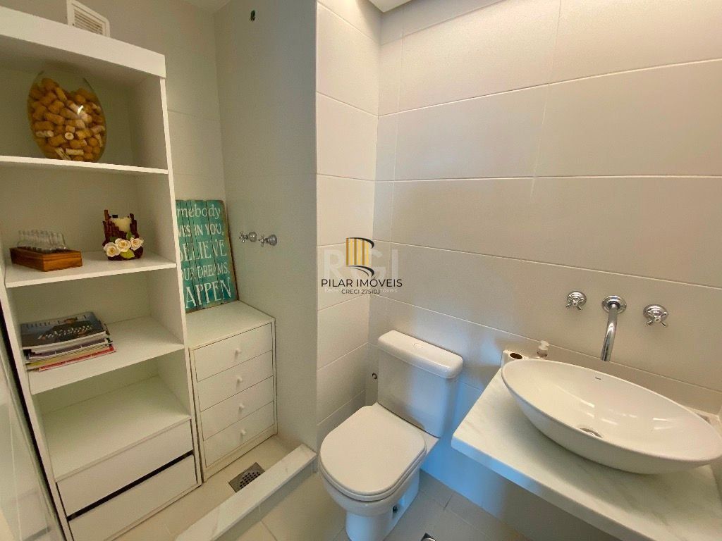 Apartamento Para Comprar  no Karpathos com 2 Dormitórios transformado em 1 suite com closet