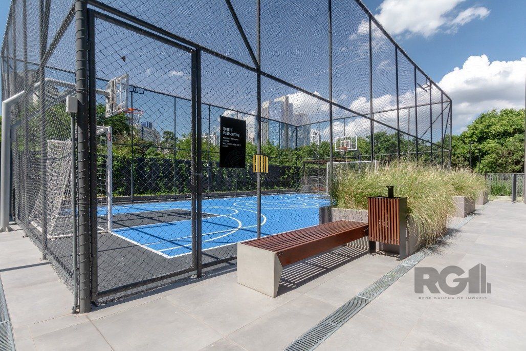 Apartamento 3 dorms. no Jardim Botânico, com infra completa e 2 vagas separadas