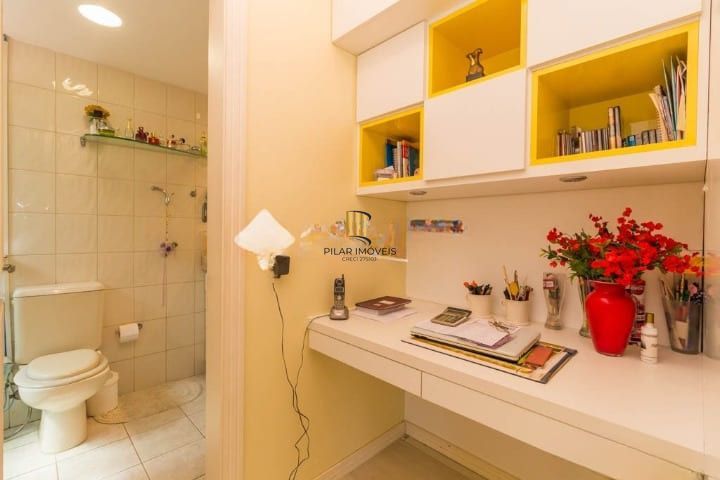 Apartamento Semimobiliado de 3 Quartos no Bairro Boa Vista