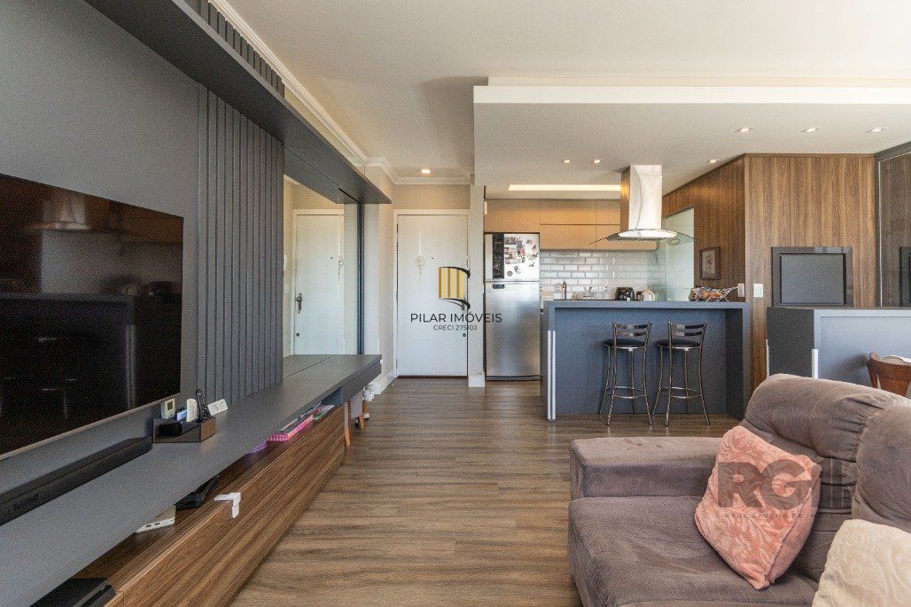 Apto 3 dormitórios, transformado em 2 com suíte e closet enorme, 2 vagas de garagem no jardim botânico