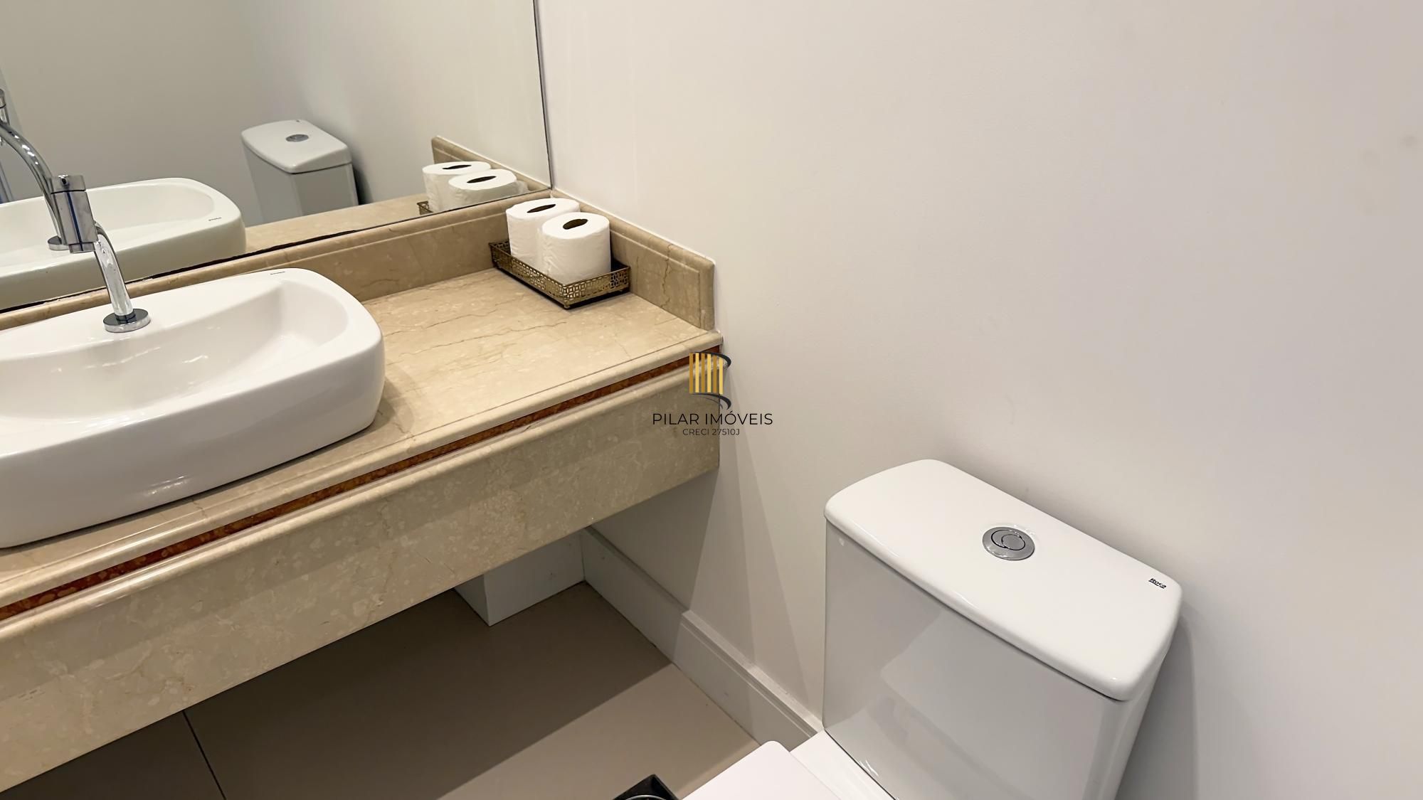 Casa para Comprar com 4 dormitórios, 386 m² - Chácara das Pedras - Porto Alegre