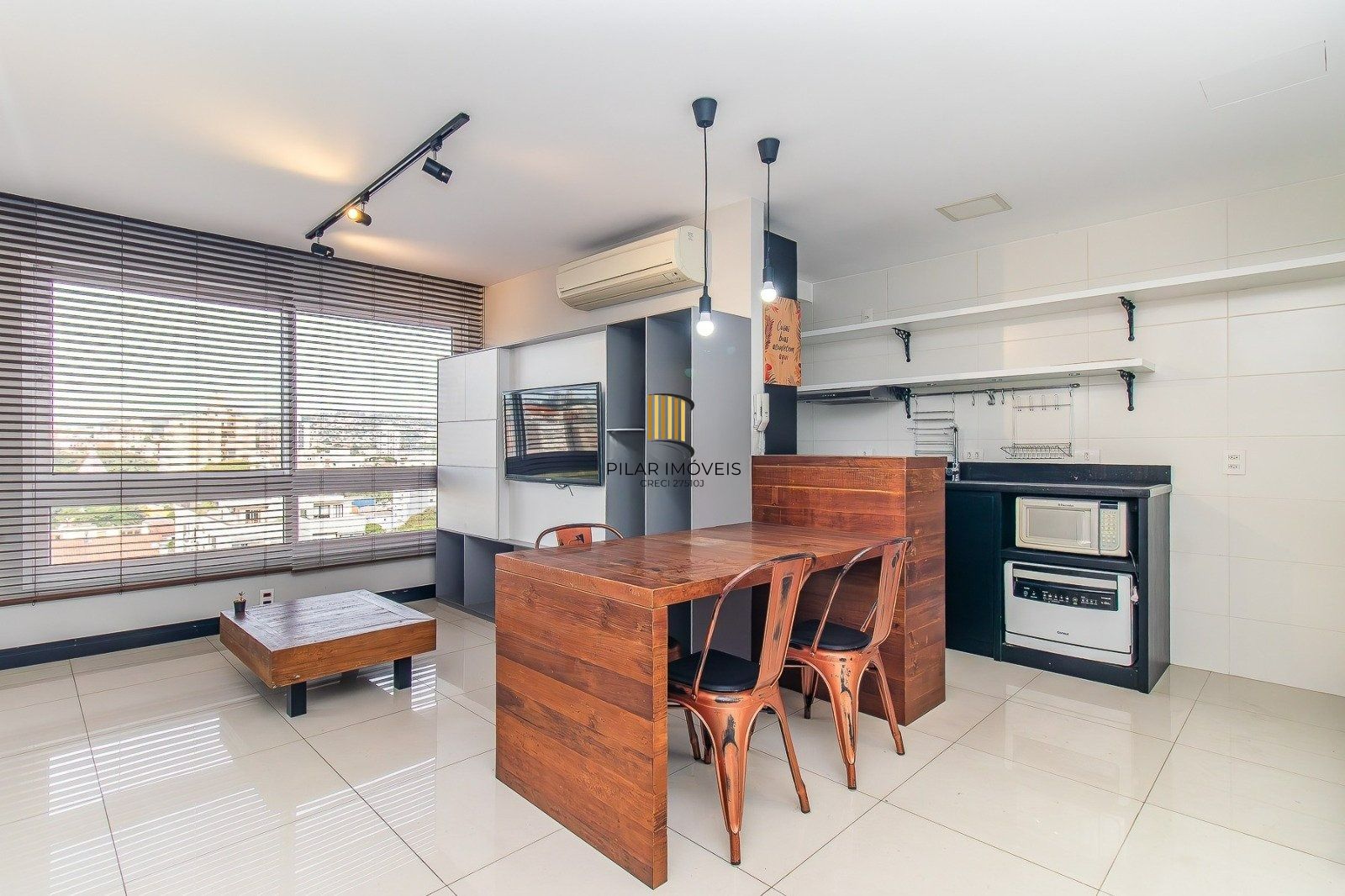 Apartamento 1 dormitório (reversível para 2) | Suíte | Semi Mobiliado