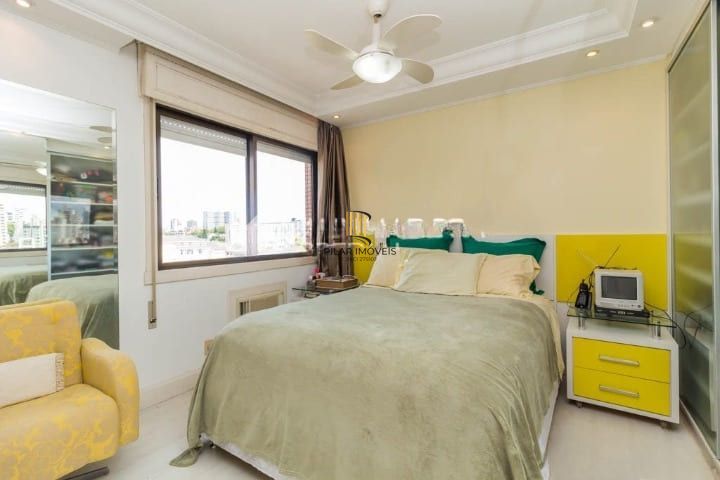 Apartamento Semimobiliado de 3 Quartos no Bairro Boa Vista