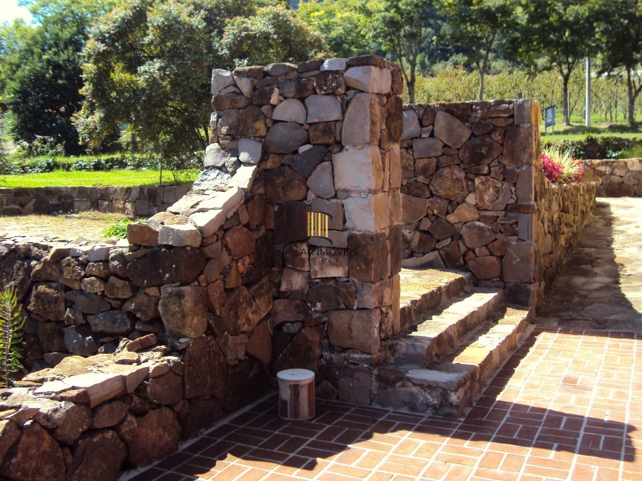 Área para comprar com casas Enxaimel em Nova Petrópolis.
