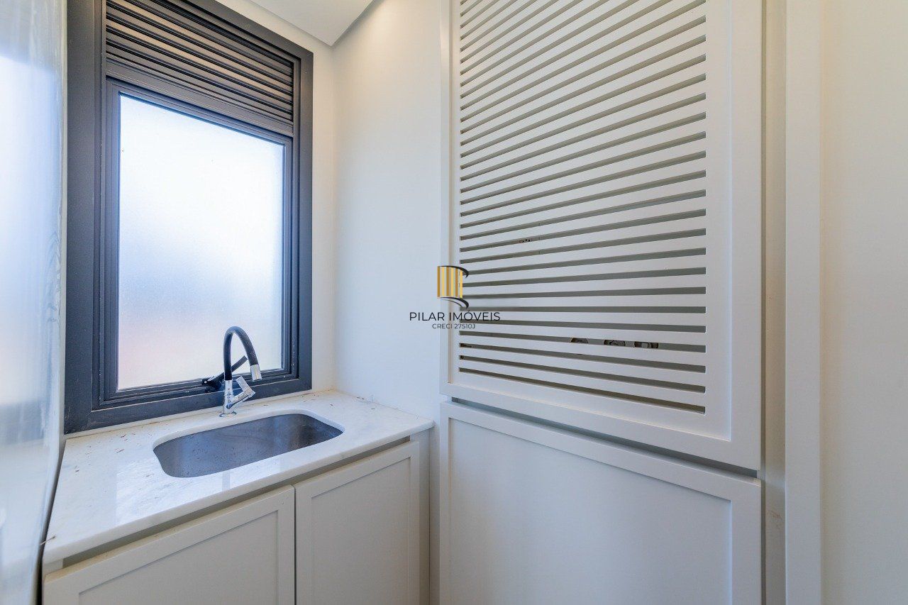 Apartamento novo 3 dormitórios com 2 vagas próximo ao Grêmio Náutico União