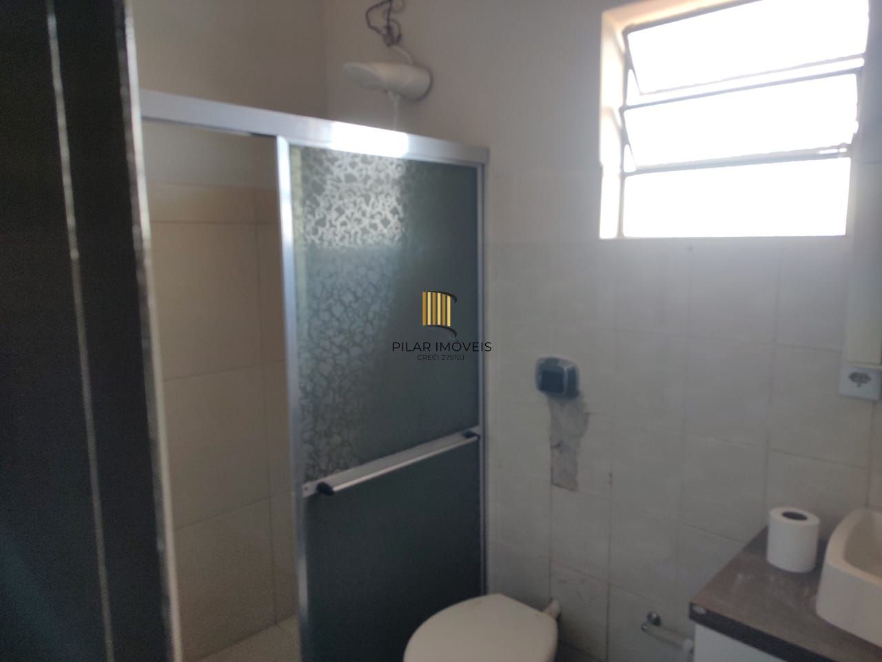 Vende Casa Comercial com deposito nos fundos, 289,80m²