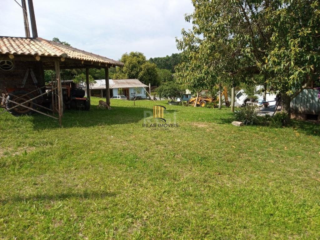 Boletto Imóveis vende Sitio na RS, Com 7 casas, 2 comerciais, excelente local para vários seguimento fácil acesso , rota para gramado, R$3.900,000,00