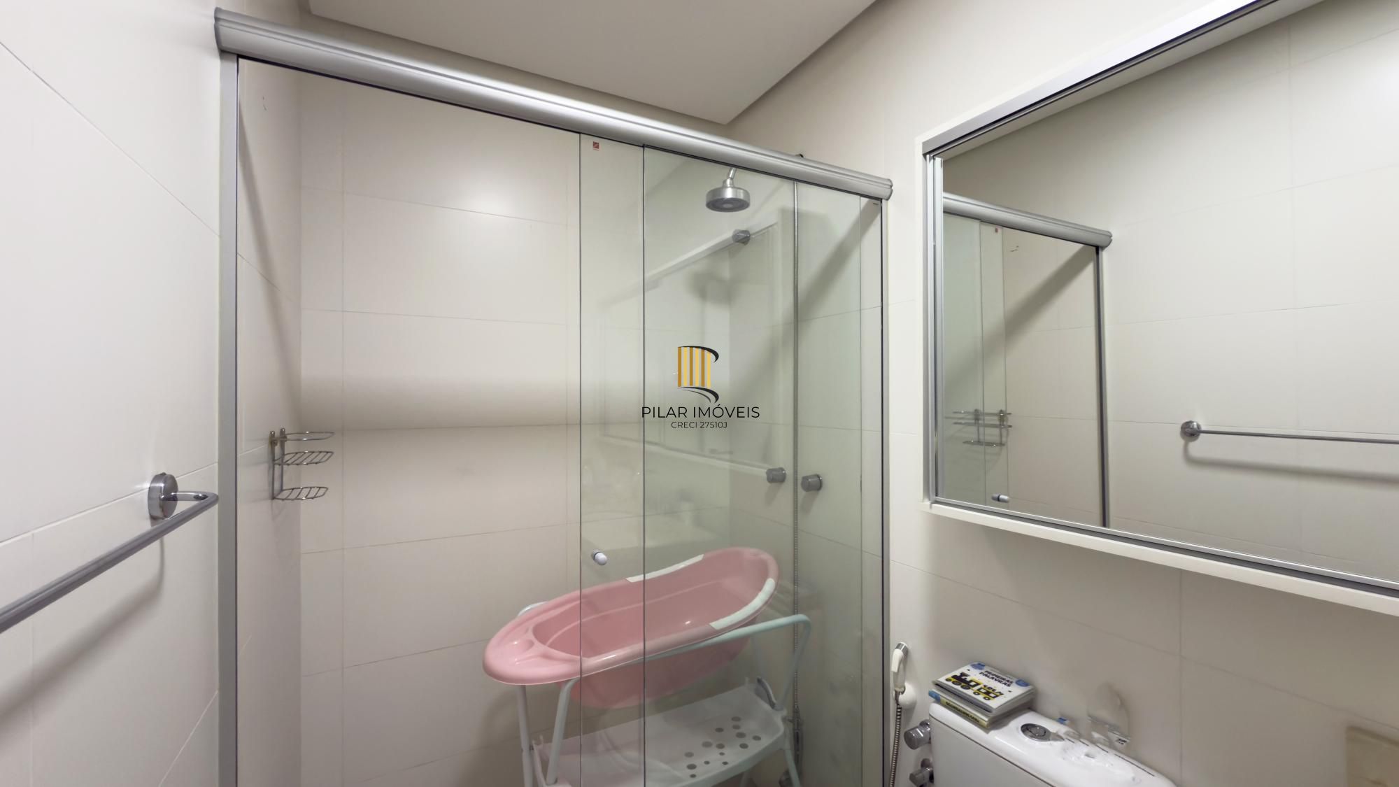 Casa para Comprar com 4 dormitórios, 386 m² - Chácara das Pedras - Porto Alegre