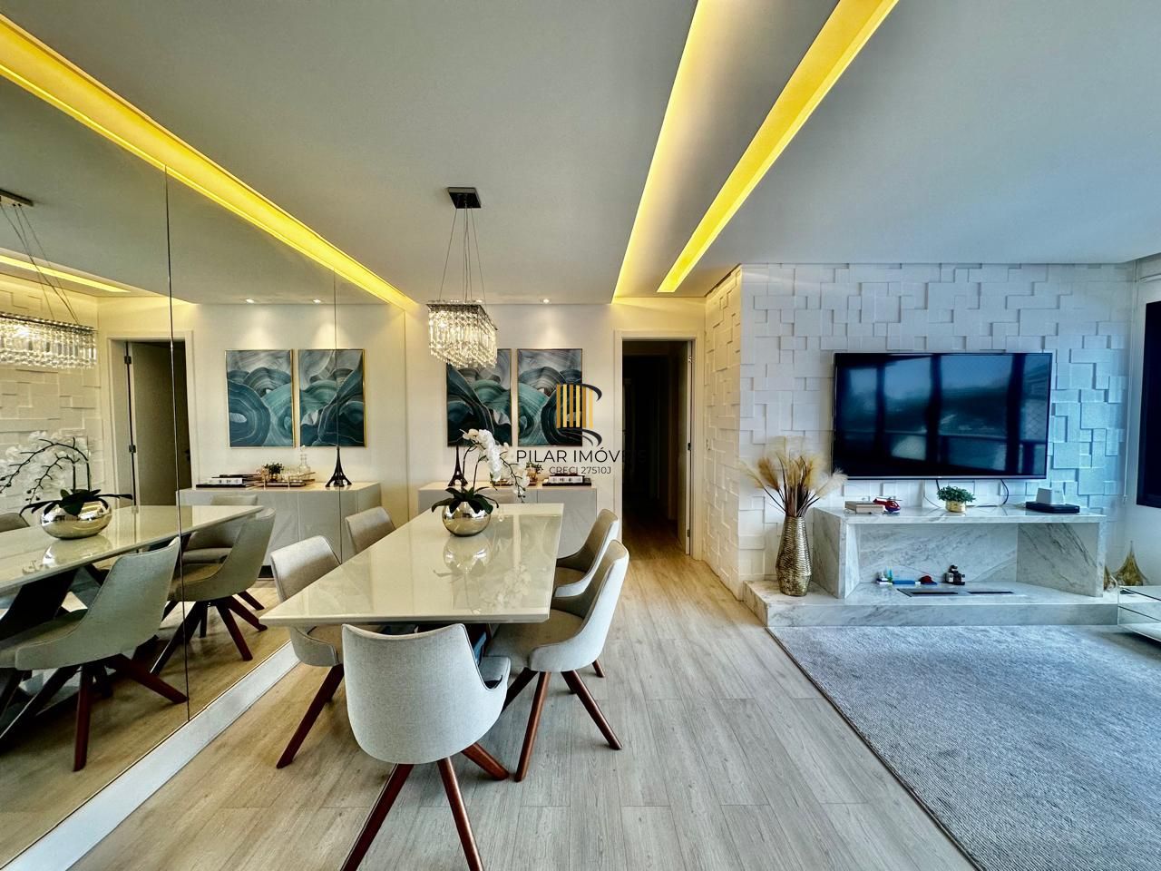 Apartamento com 102m² mobiliado - bairro Passo da Areia - POA/RS