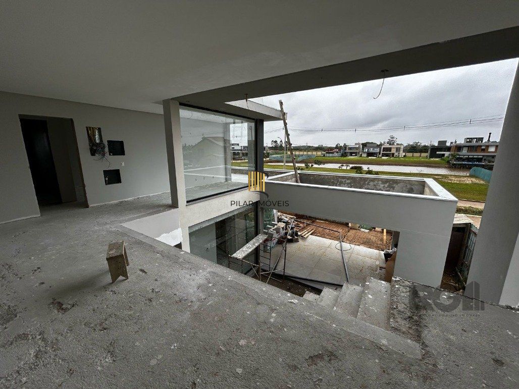 Linda casa para comprar com 4 suites em condomínio TOP