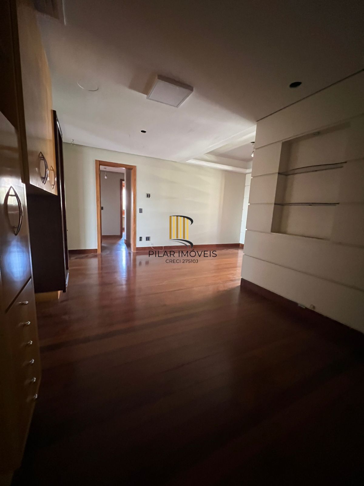 Alto Padrão no Bela Vista: 4 Dorms, Vista Rio, Lareira e 3 Vagas no Ed. Vercelli