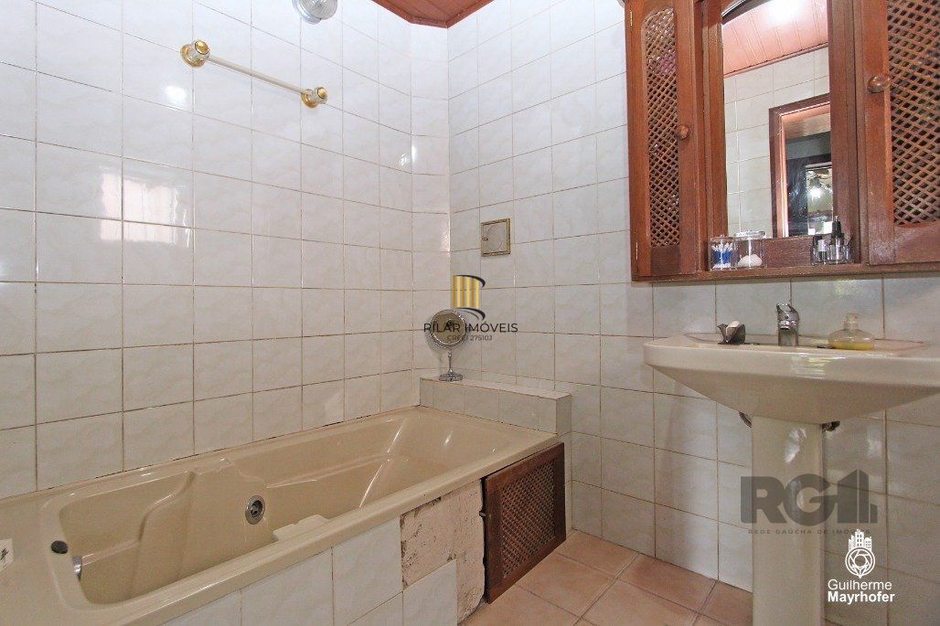 Casa de 250m² Para comprar no Bairro Mont Serrat  Por R$1.125.000,00
