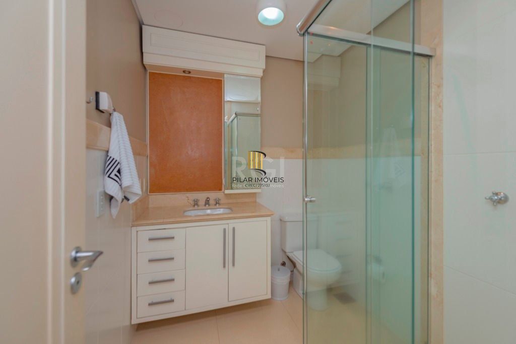 Casa para comprar Com 4 dormitórios , 431 m²- Três Figueiras - Porto Alegre/RS
