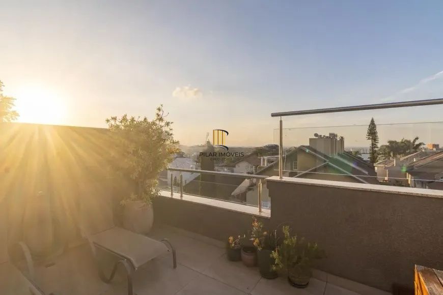 Casa em condomínio Alto Padrão 357m2