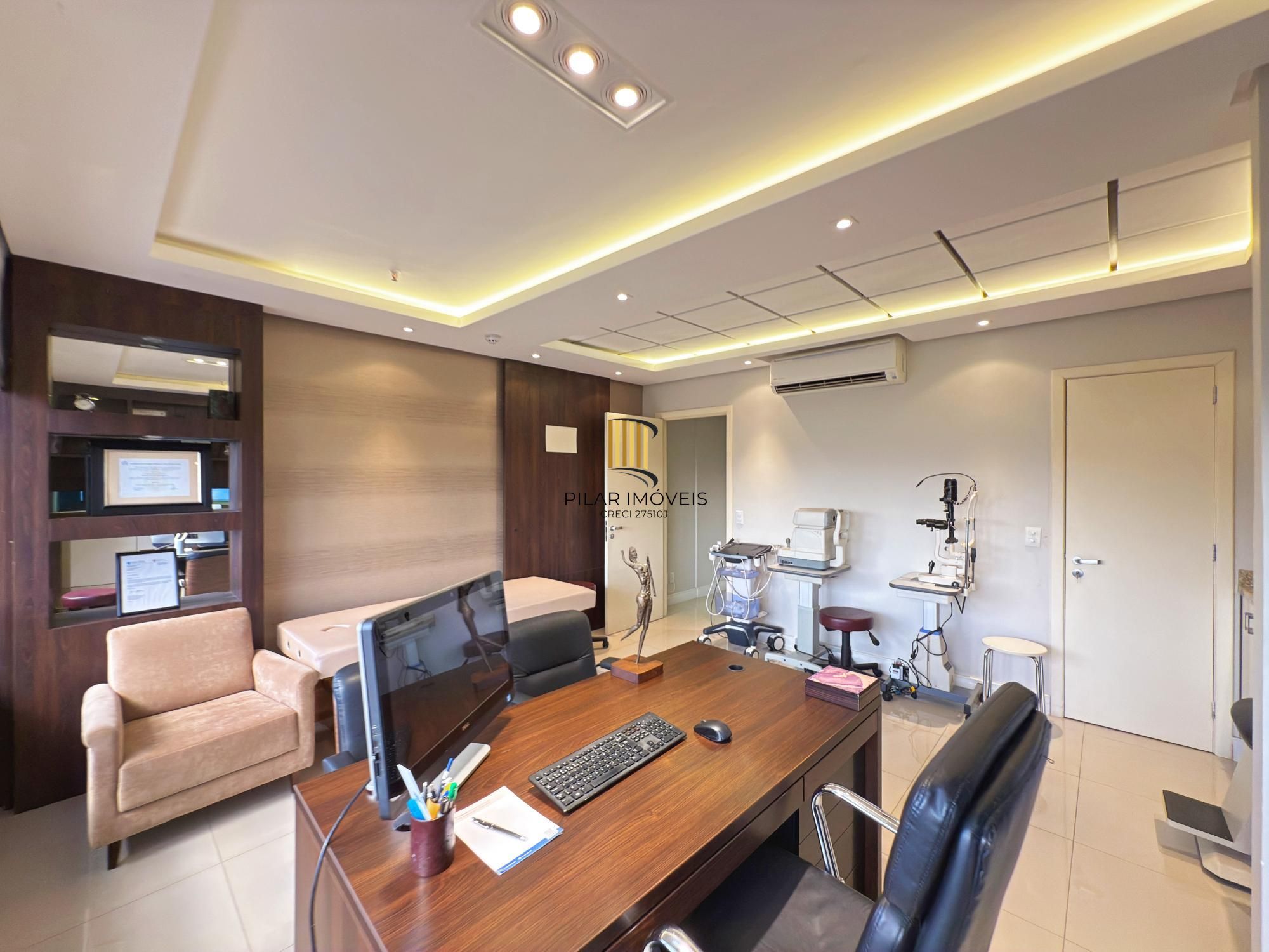 Sala Comercial À Venda Pronta no Mont'Serrat | 37m² | Mobiliada e Decorada | 1 Vaga