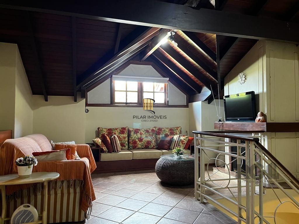 Cobertura duplex com 2 suítes e uma vaga para Comprar em Gramado. - Pilar Imóveis