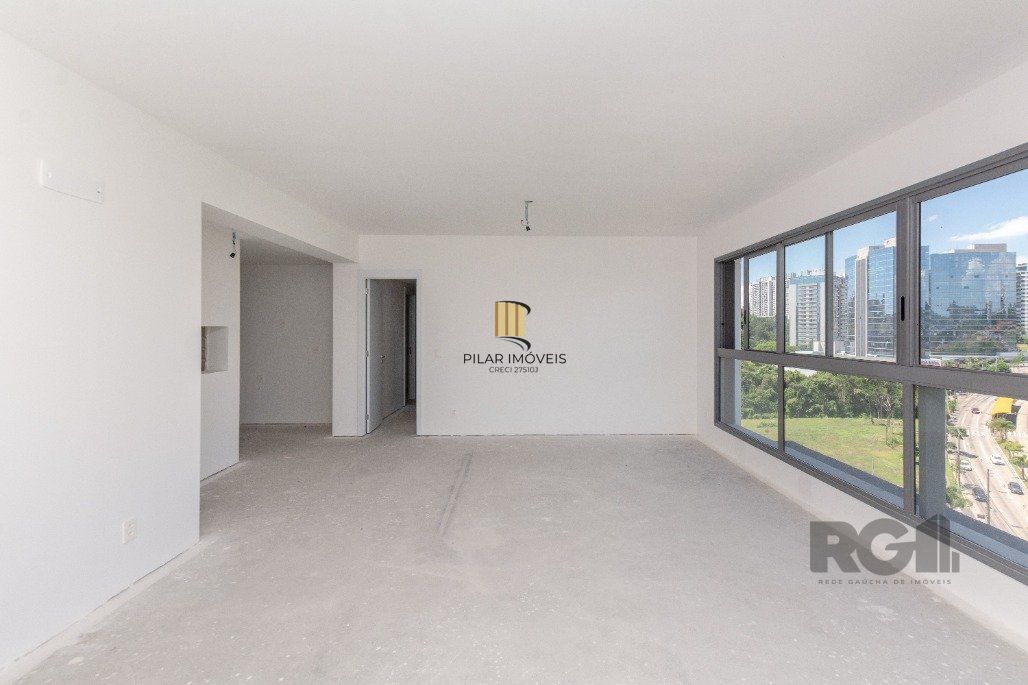 Apto de 3 suítes, andar alto, 115m² privativos com lavabo, cozinha americana e churrasqueira.