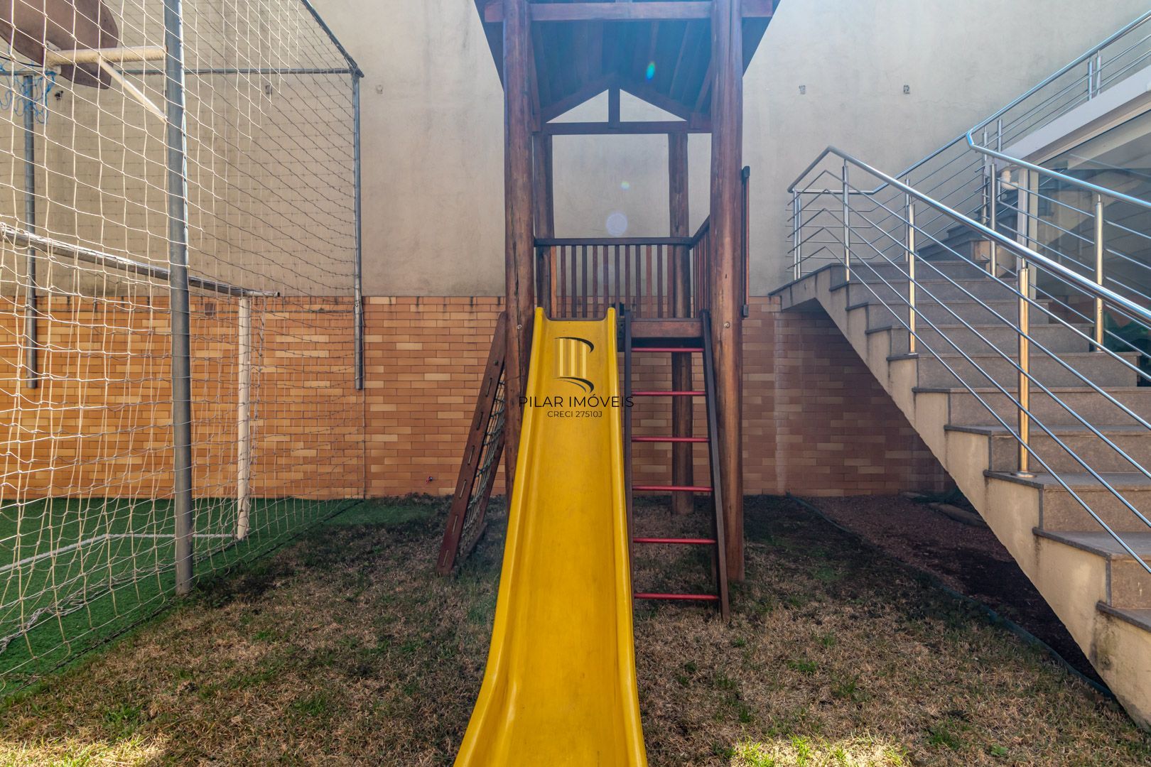 Apartamento Garden Espetacular: Pátio Privativo, Conforto Térmico e Sol na Medida Certa!