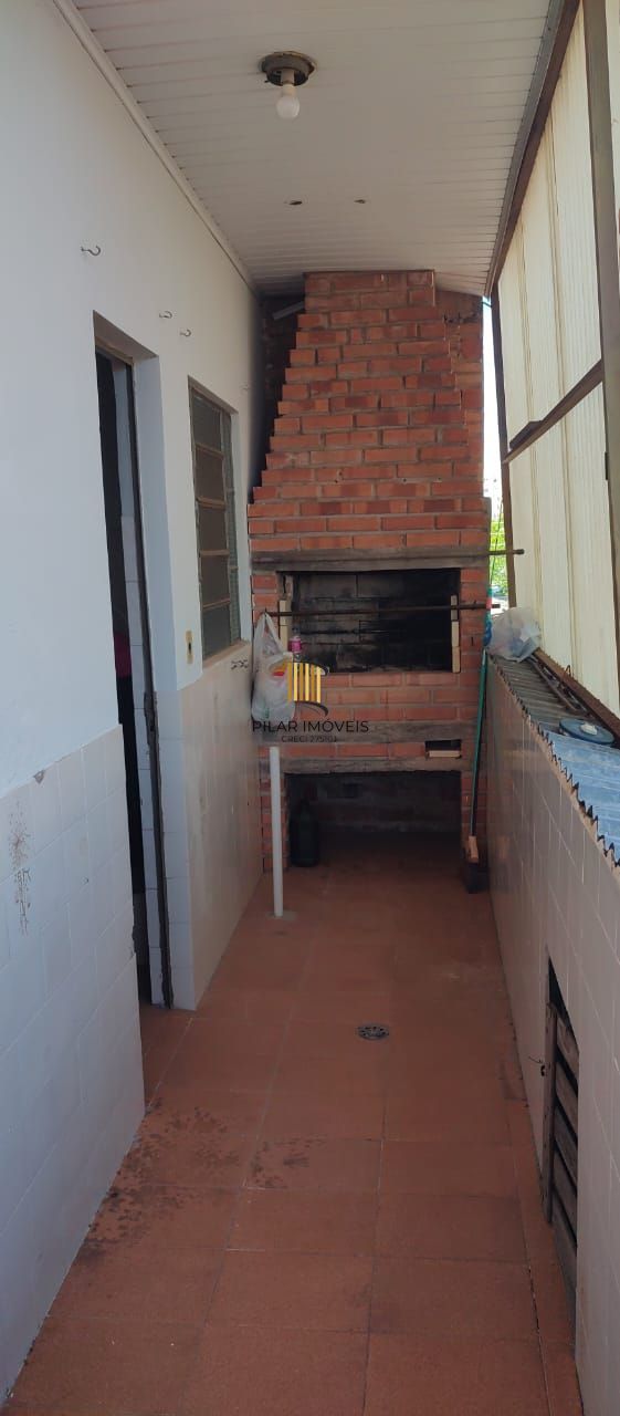 Vende Casa Comercial com deposito nos fundos, 289,80m²