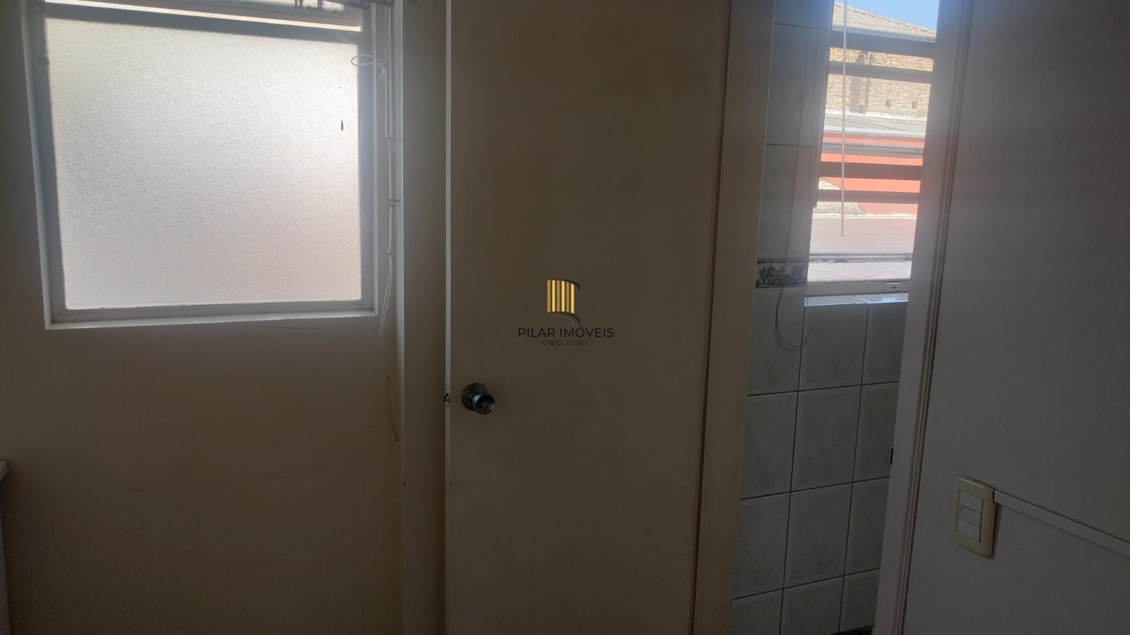 AP, 3 dormitórios, 1 suíte, 3 banheiros, box coberto, frente colégio Militar