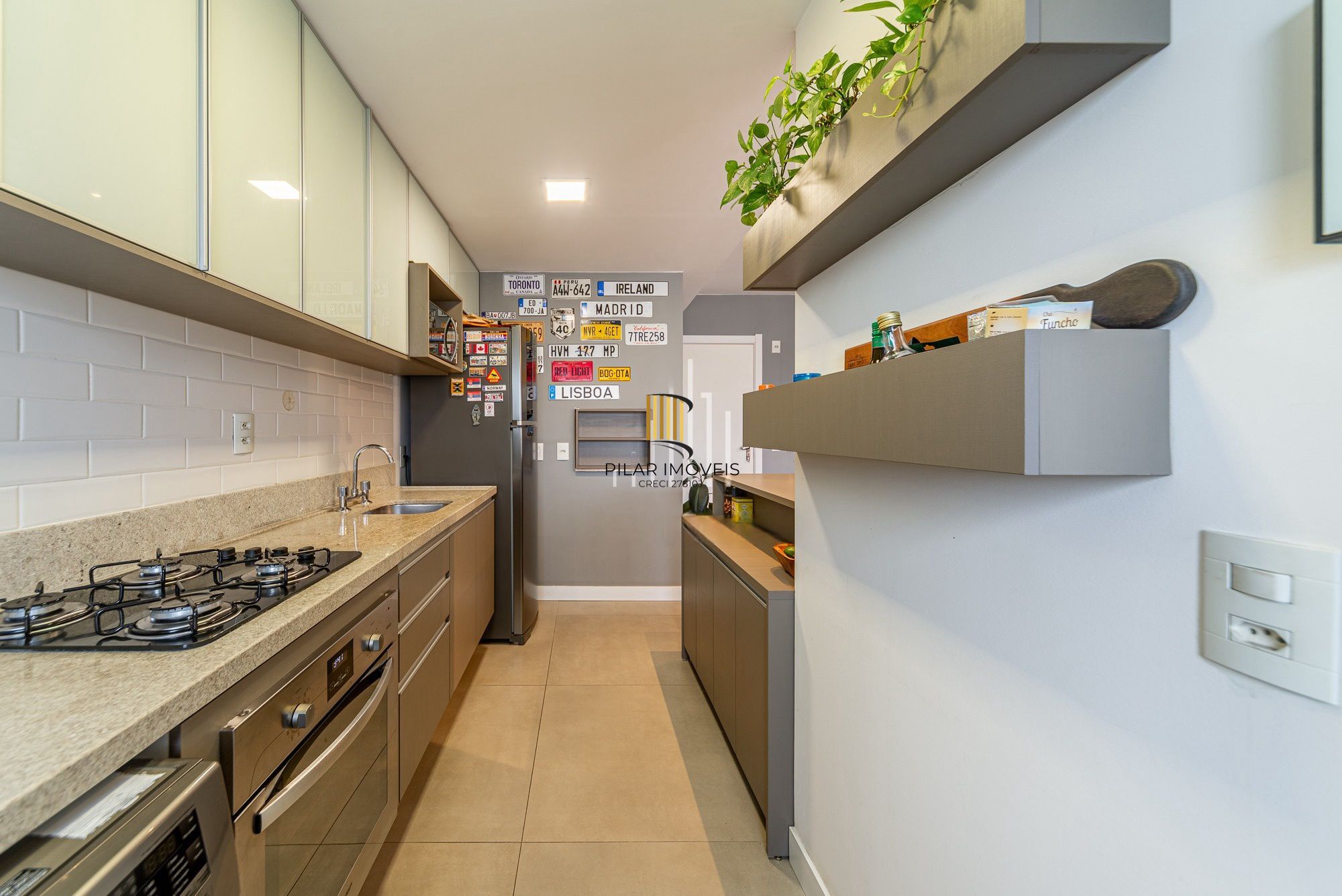 Apartamento mobiliado 60m² | 1 dormitório | Andar alto | Vista livre | 1 vaga