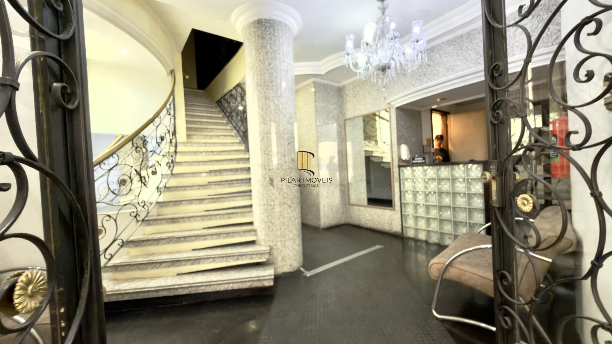 Apartamento 3 quartos para comprar no Ed. Jardim Sevigné. Centro Histórico.