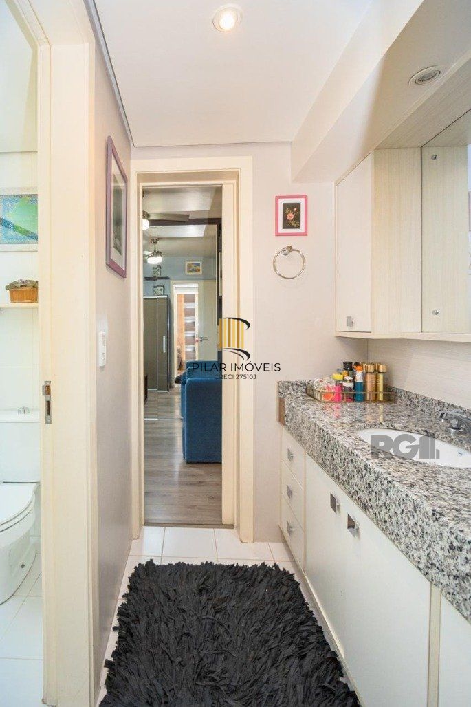 Apartamento à Venda - 137.74m², 3 dormitórios, sendo 3 suites, 2 vagas - Petrópolis