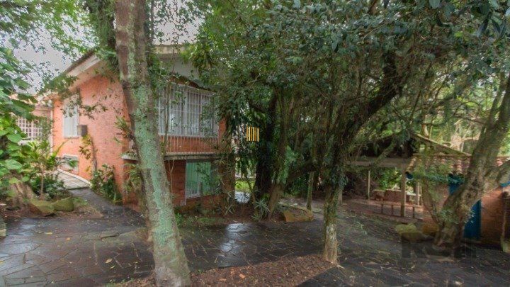 Casa, 1873 M² para Comprar com 4 Dormitórios e 6 Vagas Estacionamento