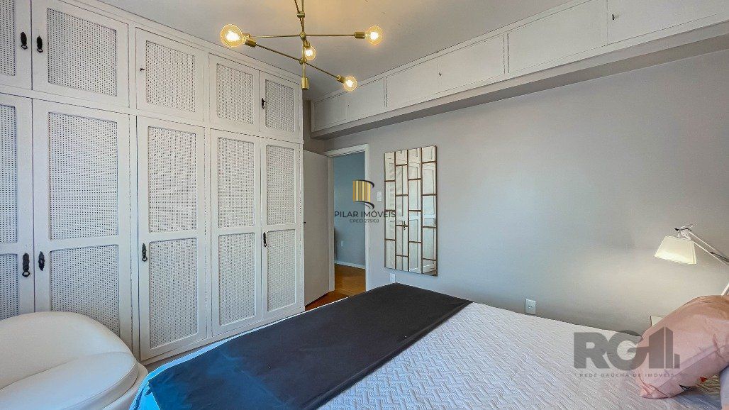 Apartamento para comprar ,  dois dormitórios, 1 vaga de garagem no Centro Histórico.