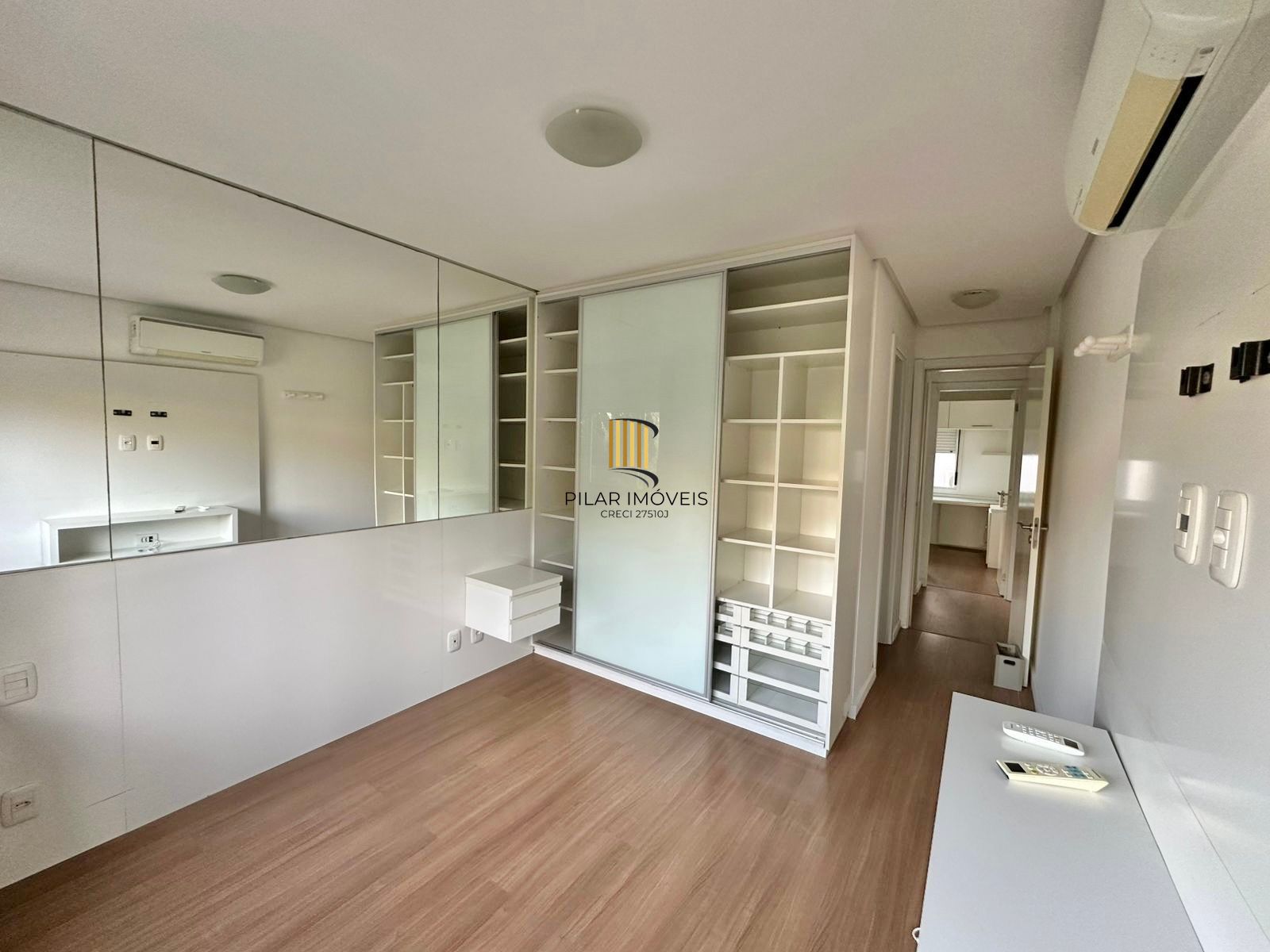 Apartamento com 2 dormitórios para comprar, 68,27 m² Chácara das Pedras - Porto Alegre/RS