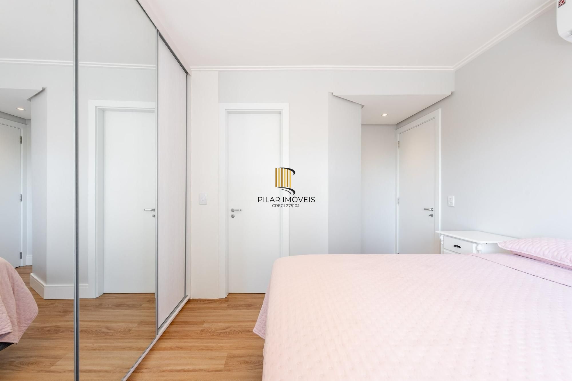 Apartamento de 3 dormitórios no bairro Mont'Serrat