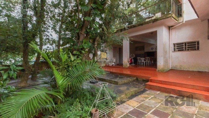 Casa, 1873 M² para Comprar com 4 Dormitórios e 6 Vagas Estacionamento
