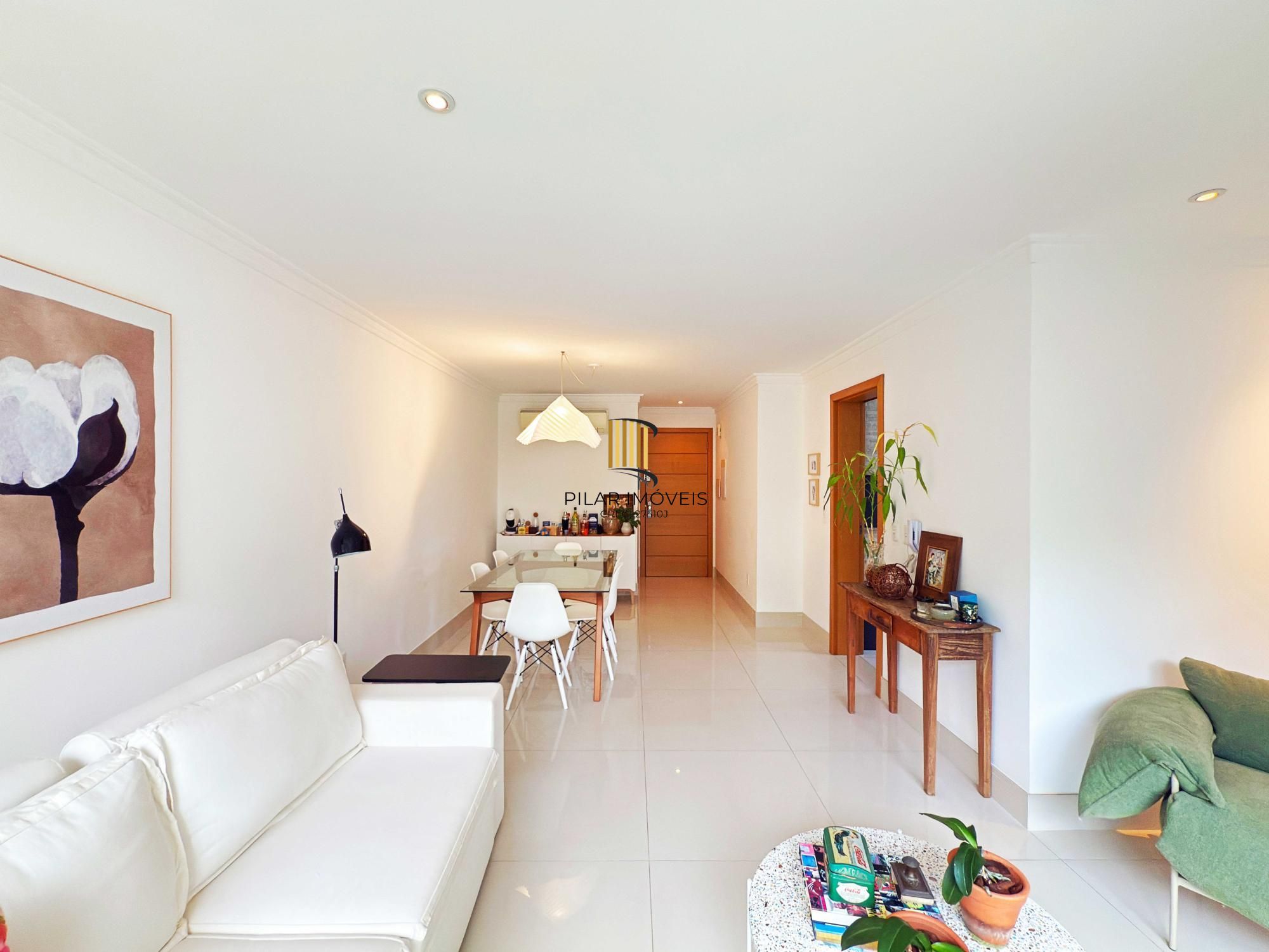 Apartamento a venda semi-mobiliado com dois dormitórios no bairro São João/PoA