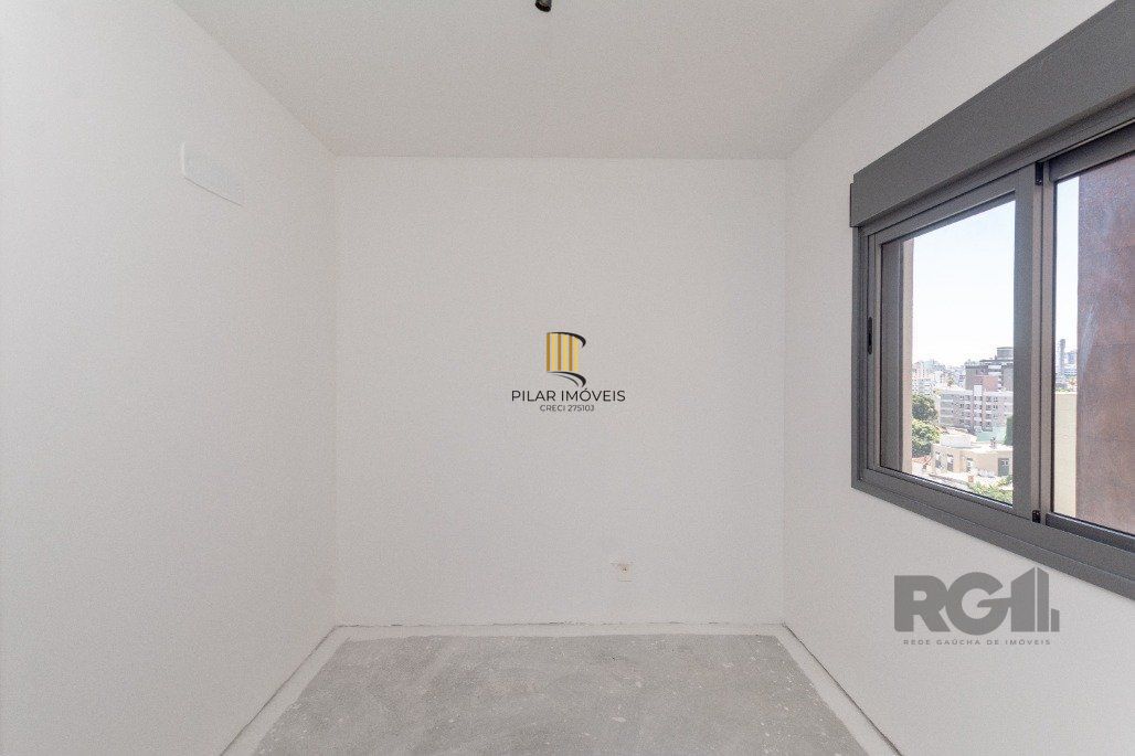 Apto de 3 suítes, andar alto, 115m² privativos com lavabo, cozinha americana e churrasqueira.