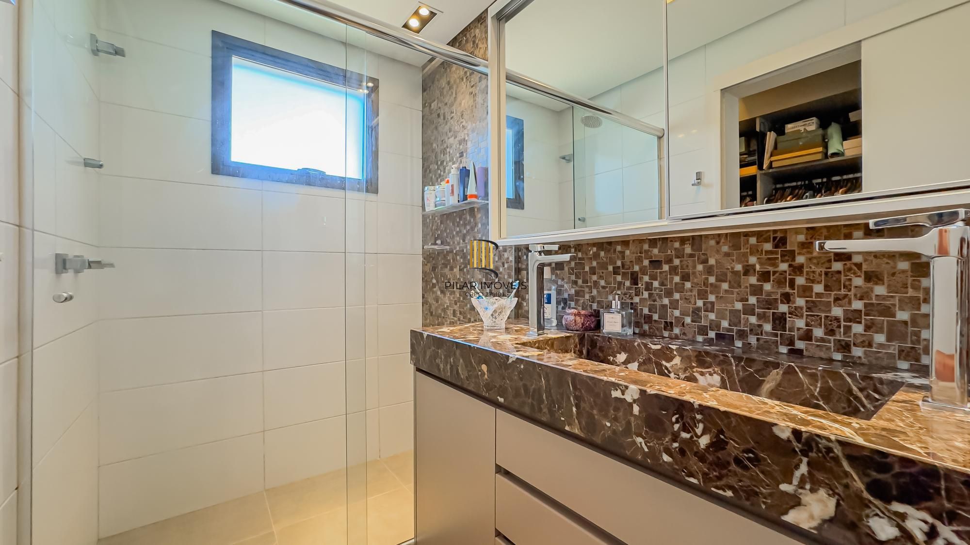 Apartamento de 3 dormitórios no bairro Mont Serrat