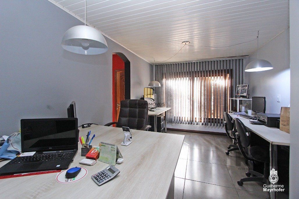 Casa de 250m² Para comprar no Bairro Mont Serrat  Por R$1.125.000,00